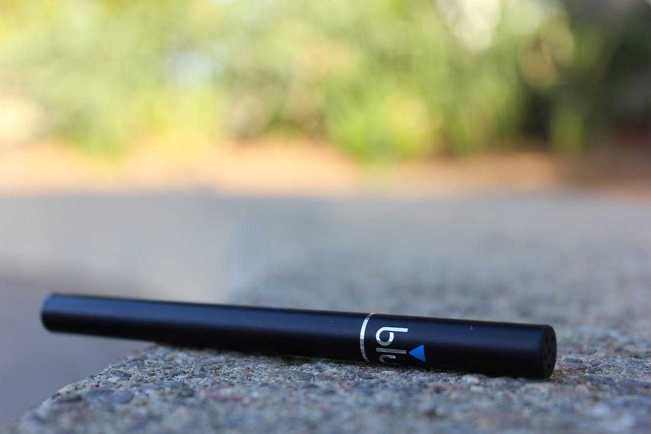 Etiquette Guidelines for Using a Vape Pen in Public Areas